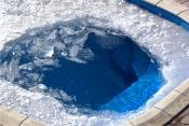 композитный бассейн зимой, промерзание бассейна