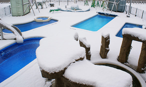 Система FROSTLOCK гарантирует надежную зимовку вашему бассейну!